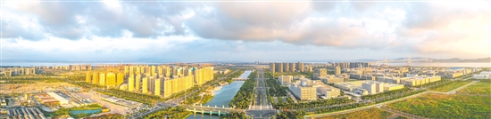 溫州海洋經(jīng)濟發(fā)展示范區(qū)，被賦予探索民營經(jīng)濟參與海洋經(jīng)濟發(fā)展新模式、開展海島生態(tài)文明建設(shè)示范的使命。
