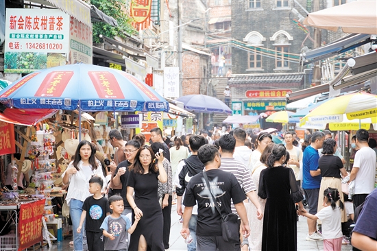 長(zhǎng)堤歷史文化街區(qū)人氣旺。