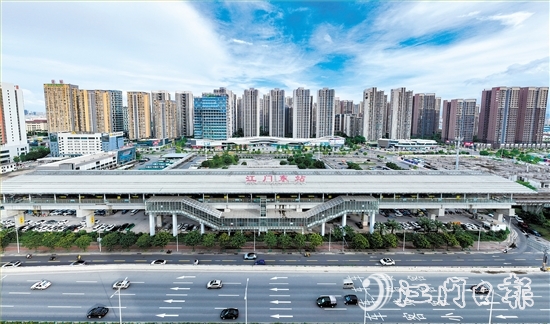 2011年，江門東站開通運(yùn)營，讓江海境內(nèi)“零軌交”歷史翻篇。