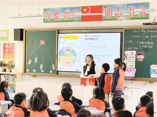 授課教師設(shè)計(jì)了豐富的教學(xué)活動(dòng)，引導(dǎo)學(xué)生感受各學(xué)科的魅力。