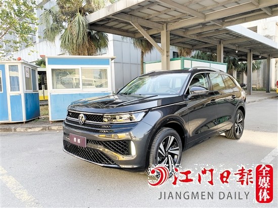 攬巡外觀時(shí)尚大氣。